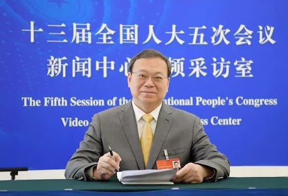 全國人大代表陳靖：建議加強(qiáng)電動(dòng)自行車鋰電池源頭管理